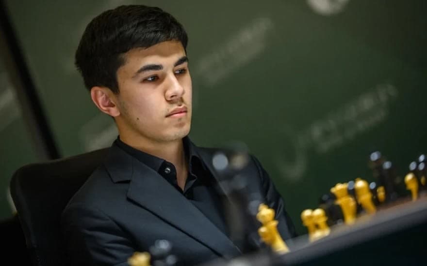 FIDE Candidates 2026 Round 5: Sindarov Unstoppable at 4.5/5, Vaishali Suffers First Loss